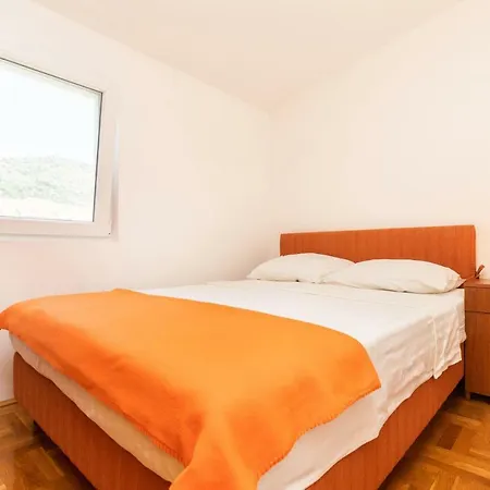 Apartmán Lambrisa *
