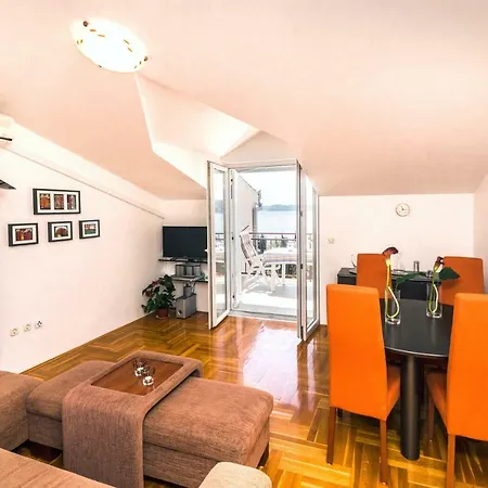 Lambrisa Appartement Trogir