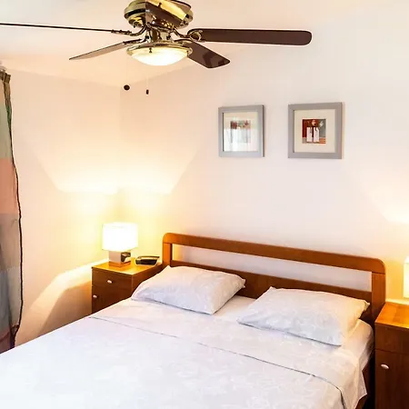 Appartement Lambrisa *