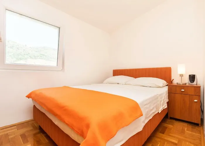 Appartement Lambrisa *