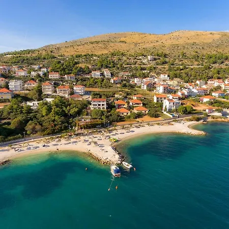 Lambrisa Τρογκίρ