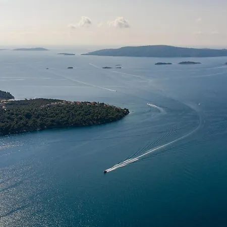 Lambrisa Διαμέρισμα Τρογκίρ